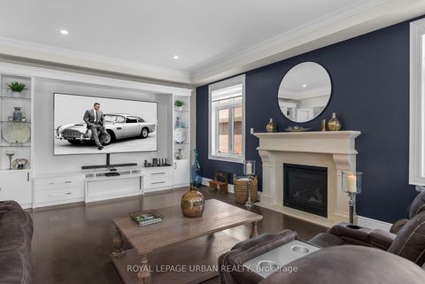 Photo 17 at 15 Country Club Crescent, Uxbridge