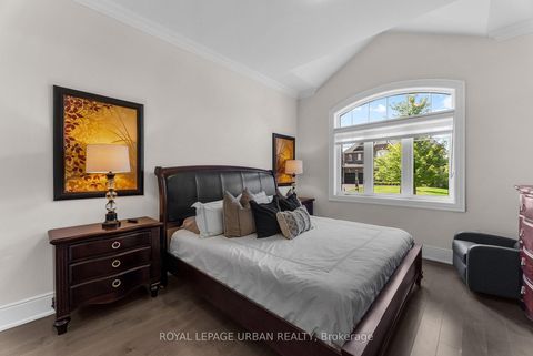 Photo 28 at 15 Country Club Crescent, Uxbridge