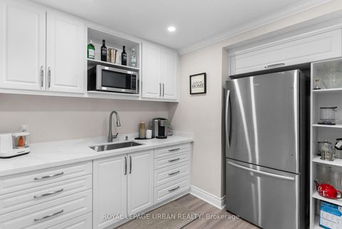 Photo 34 at 15 Country Club Crescent, Uxbridge