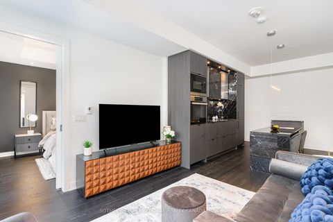 Photo 4 at 1111 - 11 Yorkville Avenue, Annex, Toronto