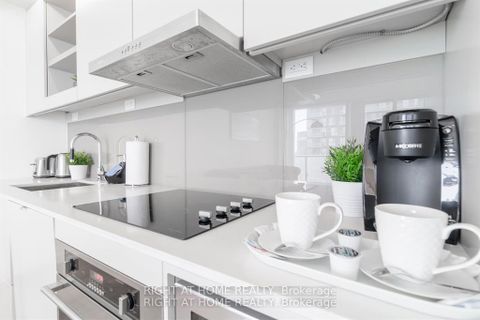 Photo 13 at 3907 - 101 Peter Street, Waterfront Communities C1, Toronto