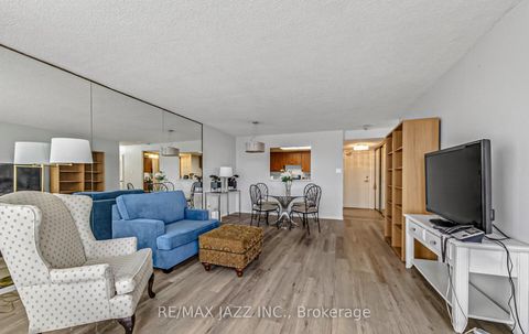 Photo 4 at 318 - 10 Dean Park Road, Rouge E11, Toronto