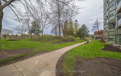 Photo 11 at 318 - 10 Dean Park Road, Rouge E11, Toronto