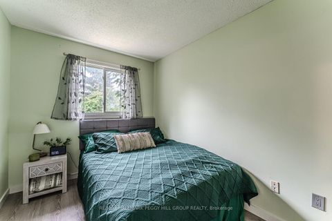 Photo 7 at 69 Fox Run, Letitia Heights, Barrie