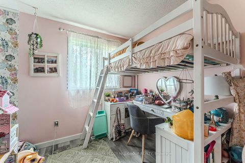 Photo 8 at 69 Fox Run, Letitia Heights, Barrie