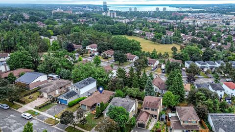 Photo 18 at 69 Fox Run, Letitia Heights, Barrie