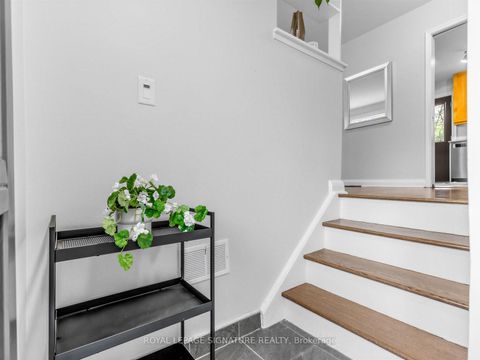 Photo 2 at 23 Ballymena Court, Don Mills, Toronto