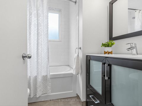 Photo 26 at 23 Ballymena Court, Don Mills, Toronto