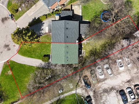Photo 42 at 23 Ballymena Court, Don Mills, Toronto