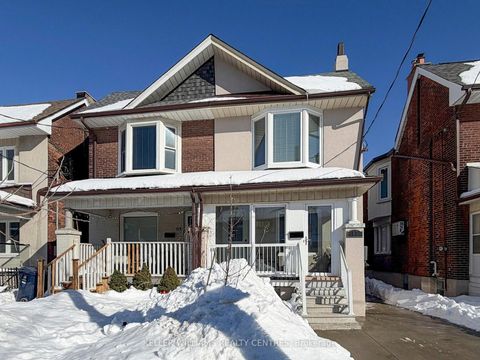 Photo 1 at 62 Hounslow Heath Road, Pellam Park, Toronto