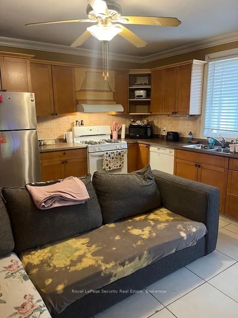Photo 1 at 627 Caledonia Road, Belgravia, Toronto