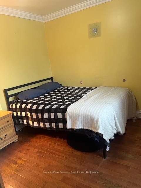 Photo 3 at 627 Caledonia Road, Belgravia, Toronto