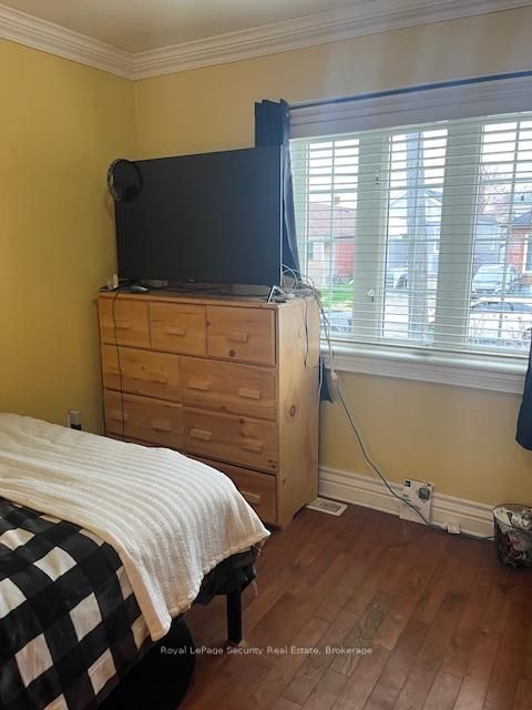 Photo 4 at 627 Caledonia Road, Belgravia, Toronto