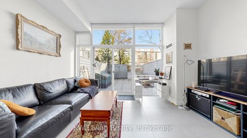 Photo 2 at 632 - 3 Market Street, Waterfront Communities C8, Toronto