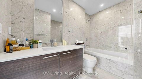 Photo 11 at 632 - 3 Market Street, Waterfront Communities C8, Toronto