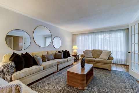 Photo 4 at 59 Beveridge Drive, Donalda, Toronto