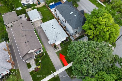 Photo 2 at 98 Yorkview Drive, Queensway, Toronto