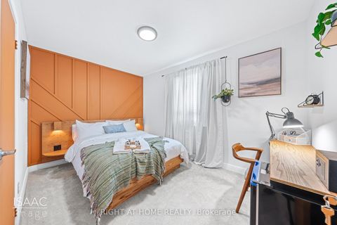 Photo 9 at 98 Yorkview Drive, Queensway, Toronto