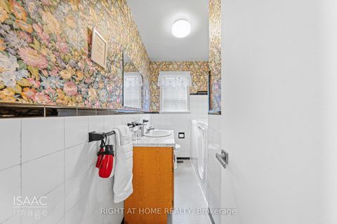 Photo 13 at 98 Yorkview Drive, Queensway, Toronto