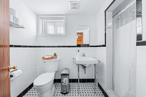 Photo 18 at 98 Yorkview Drive, Queensway, Toronto