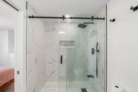 Photo 15 at 9 Thistlewaite Crescent, Malvern West, Toronto