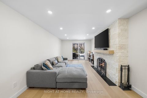 Photo 22 at 9 Thistlewaite Crescent, Malvern West, Toronto