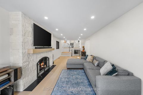 Photo 23 at 9 Thistlewaite Crescent, Malvern West, Toronto