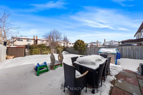 Photo 27 at 9 Thistlewaite Crescent, Malvern West, Toronto