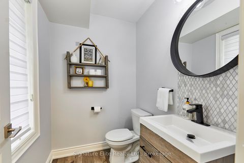 Photo 34 at 51 Gordon Circle, College Manor, Newmarket