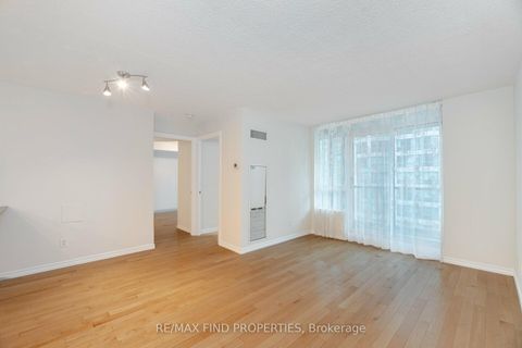 Photo 11 at 1505 - 12 Yonge Street, Waterfront Communities C1, Toronto