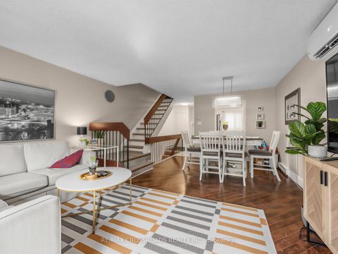Photo 12 at 57 - 275 Manse Road, West Hill, Toronto