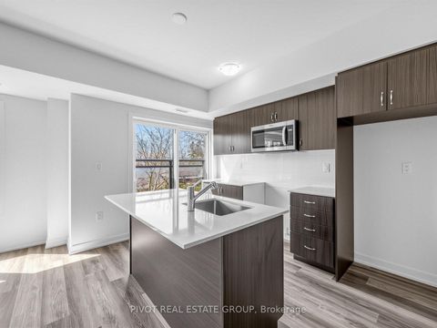 Photo 11 at 2408 - 58 Elizabeth Street S, Mill Pond, Richmond Hill