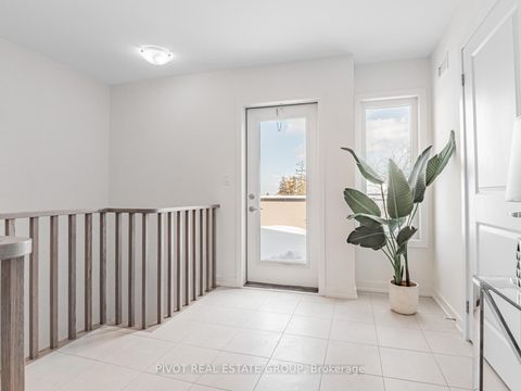Photo 11 at 3307 - 60 Elizabeth Street S, Mill Pond, Richmond Hill