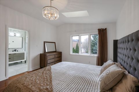 Photo 30 at 204 Brooke Avenue, Nortown, Toronto