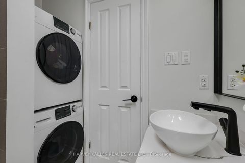 Photo 36 at 204 Brooke Avenue, Nortown, Toronto