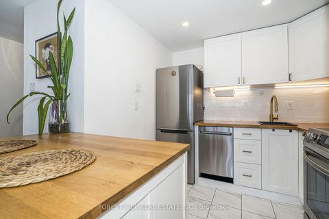 Photo 16 at 903 - 117 Gerrard Street E, Yonge Corridor, Toronto