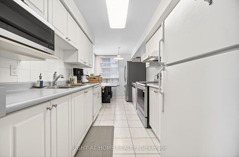 Photo 22 at 905 - 88 Grandview Way, Willowdale East, Toronto