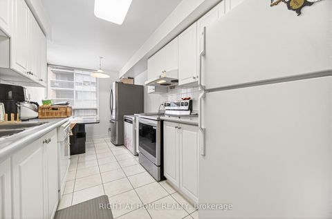 Photo 24 at 905 - 88 Grandview Way, Willowdale East, Toronto