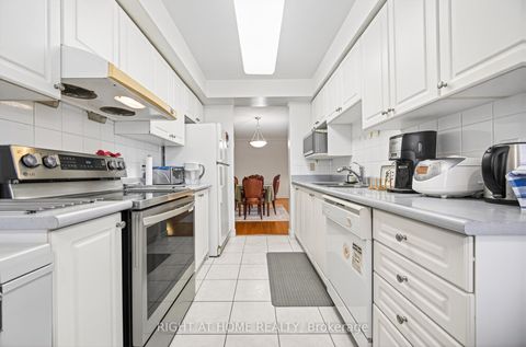 Photo 26 at 905 - 88 Grandview Way, Willowdale East, Toronto