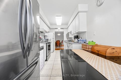 Photo 27 at 905 - 88 Grandview Way, Willowdale East, Toronto