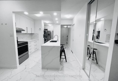 Photo 3 at 1611 - 390 Dixon Road, The Westway, Toronto