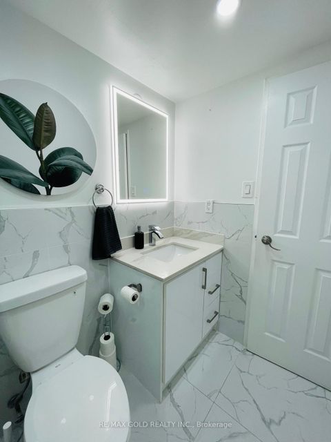 Photo 11 at 1611 - 390 Dixon Road, The Westway, Toronto