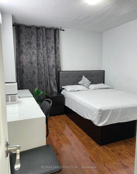 Photo 12 at 1611 - 390 Dixon Road, The Westway, Toronto