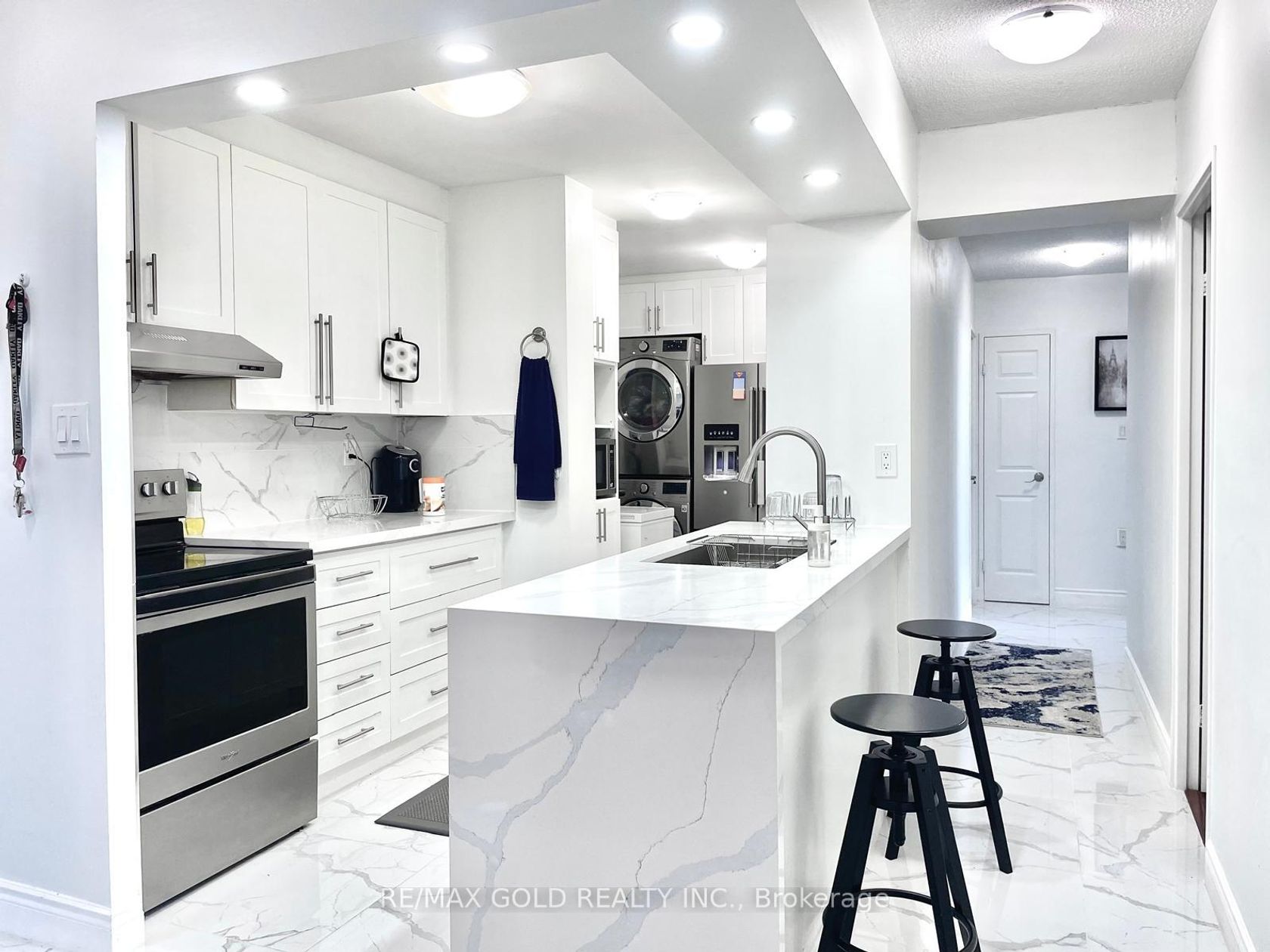 1611 - 390 Dixon Road, The Westway, Toronto photo 1