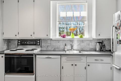 Photo 8 at 339 Cortleigh Boulevard, Nortown, Toronto