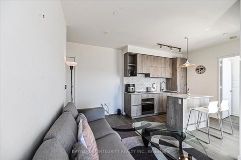 Photo 8 at 3208 - 1 Yorkville Avenue, Annex, Toronto