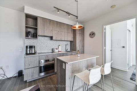 Photo 12 at 3208 - 1 Yorkville Avenue, Annex, Toronto