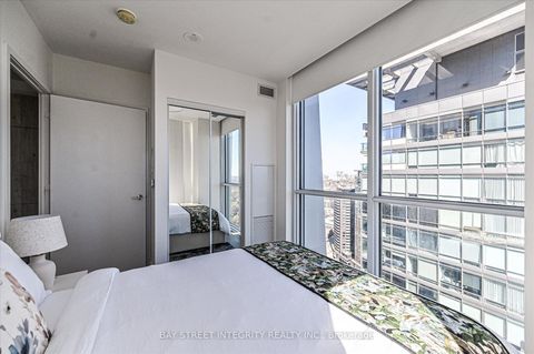 Photo 18 at 3208 - 1 Yorkville Avenue, Annex, Toronto