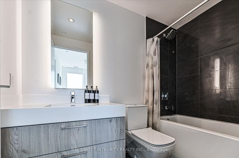Photo 19 at 3208 - 1 Yorkville Avenue, Annex, Toronto