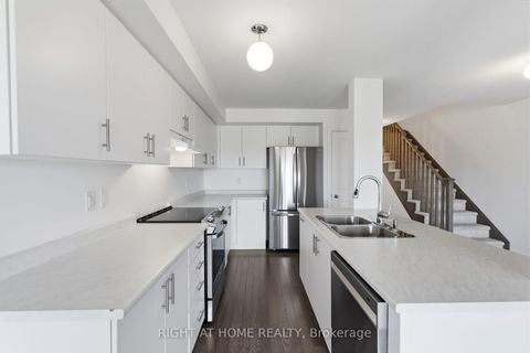 Photo 9 at 152 Sailors Landing, Bowmanville, Clarington